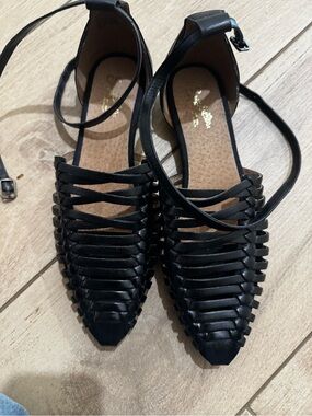 Seychelles "Trinket" Woven Leather Huarache Sandals - Black- Size 9